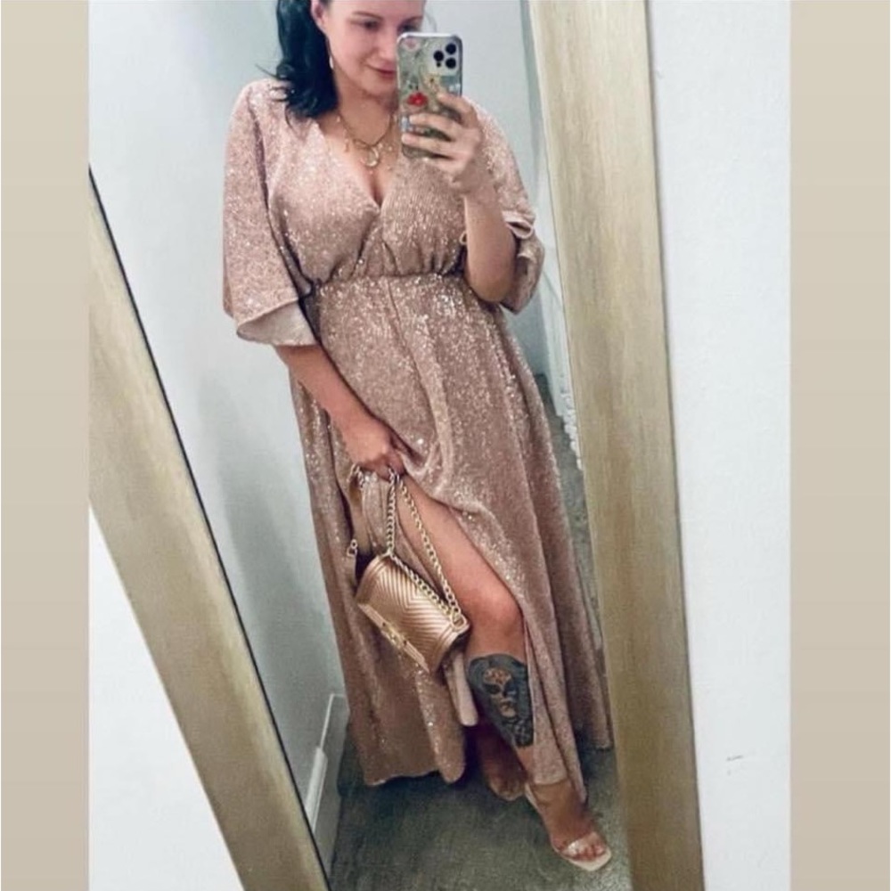 Picture does not do this dress justice, New York and Company size medium